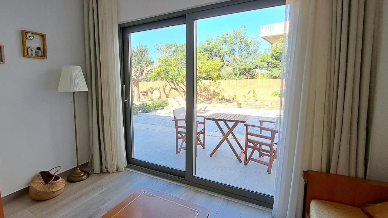 Ismini Apartments Myrtos Eksteriør bilde